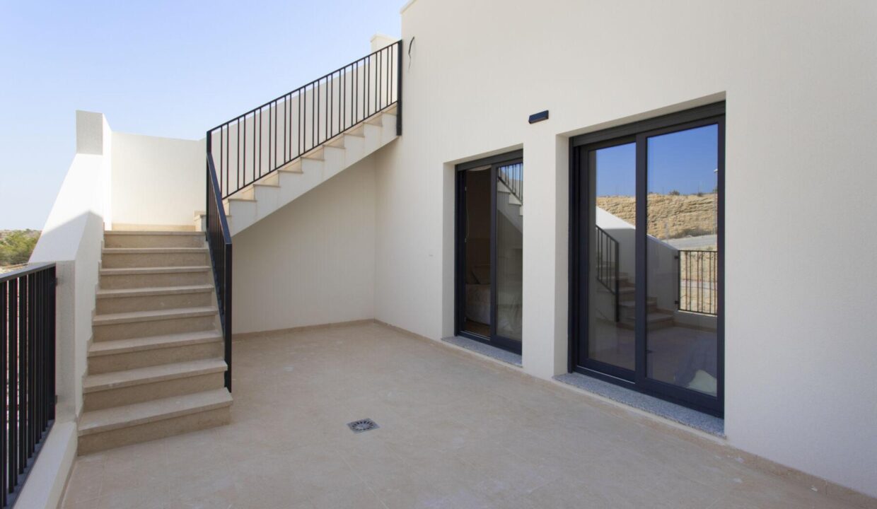 141590-Geschakelde-villas-aan-de-golfbaan-Alenda-Golf-Monforte-del-Cid-1