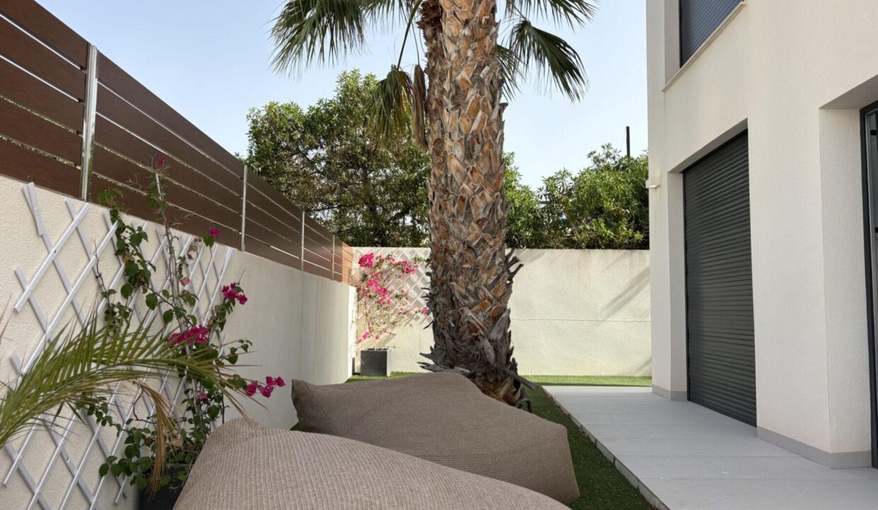 143383-Vrijstaande-villa-met-zeezicht-in-Villajoyosa-14