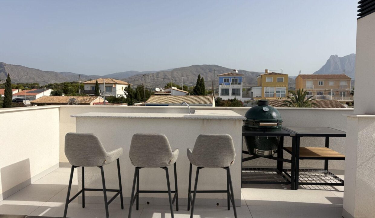 143383-Vrijstaande-villa-met-zeezicht-in-Villajoyosa-7