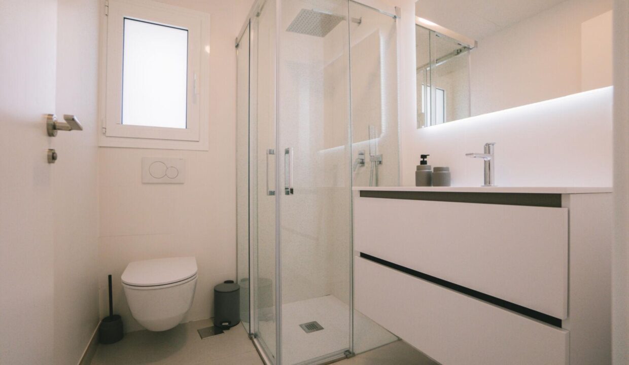 76007-Moderne-design-vrijstaande-villa-in-Sierra-Cortina-Finestrat-37