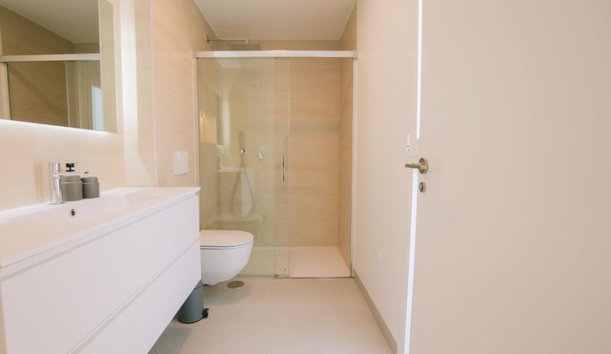 76007-Moderne-design-vrijstaande-villa-in-Sierra-Cortina-Finestrat-54