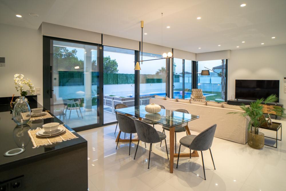 76350-Luxe-villa-in-Sierra-Cortina-13