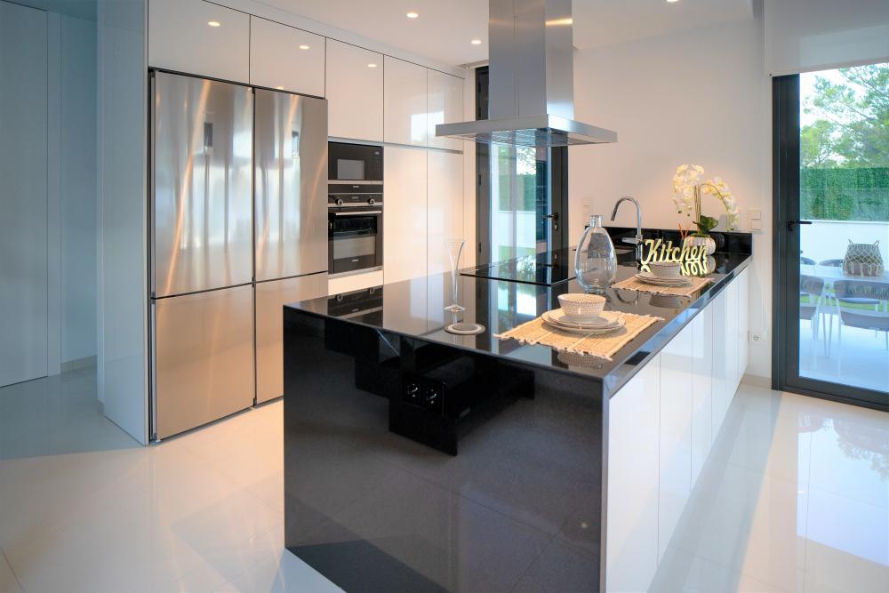 76350-Luxe-villa-in-Sierra-Cortina-2