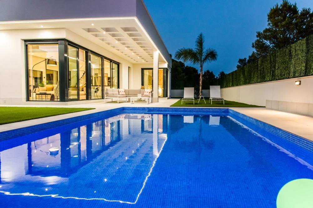 76350-Luxe-villa-in-Sierra-Cortina-3