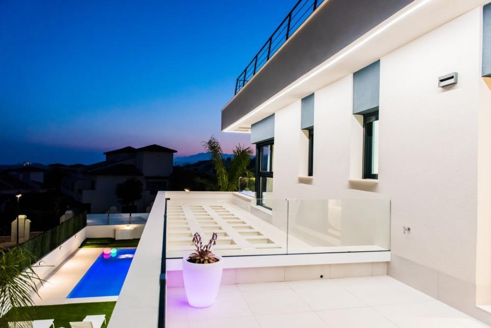 76350-Luxe-villa-in-Sierra-Cortina-4