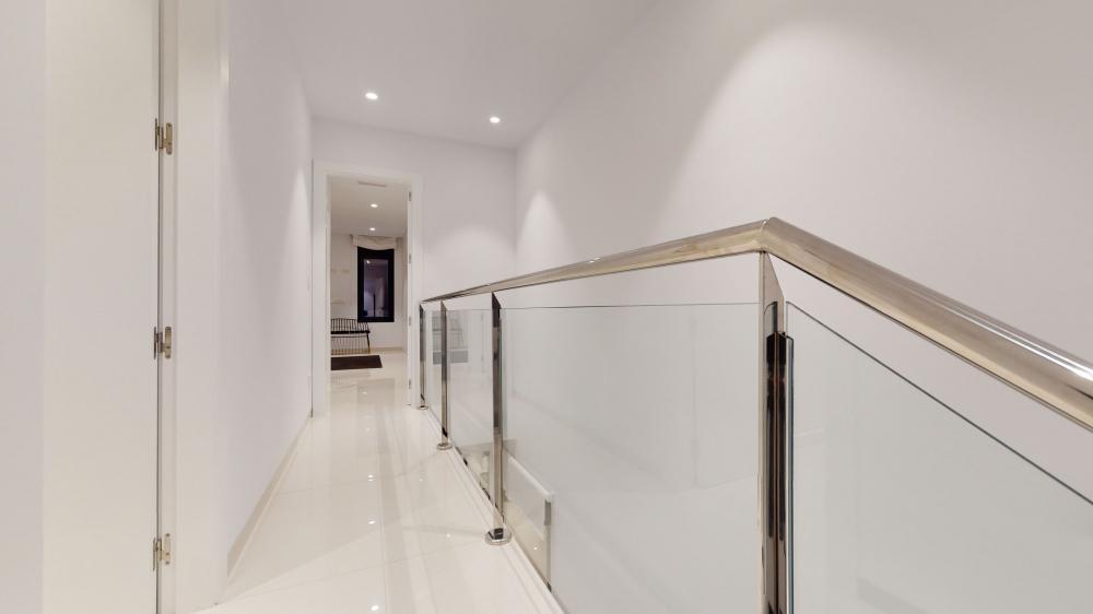 76350-Luxe-villa-in-Sierra-Cortina-8
