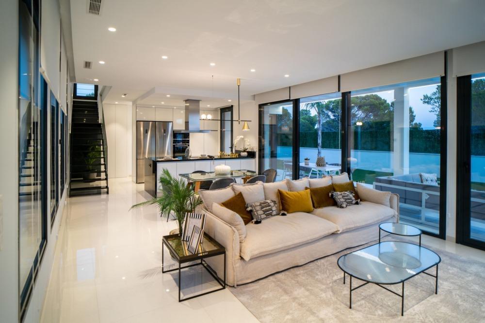 76350-Luxe-villa-in-Sierra-Cortina-9