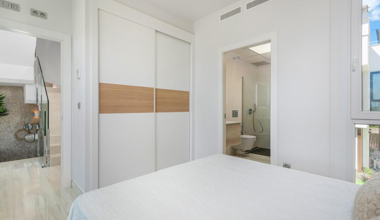 79906-Vrijstaande-villas-in-Los-Montesinos-49