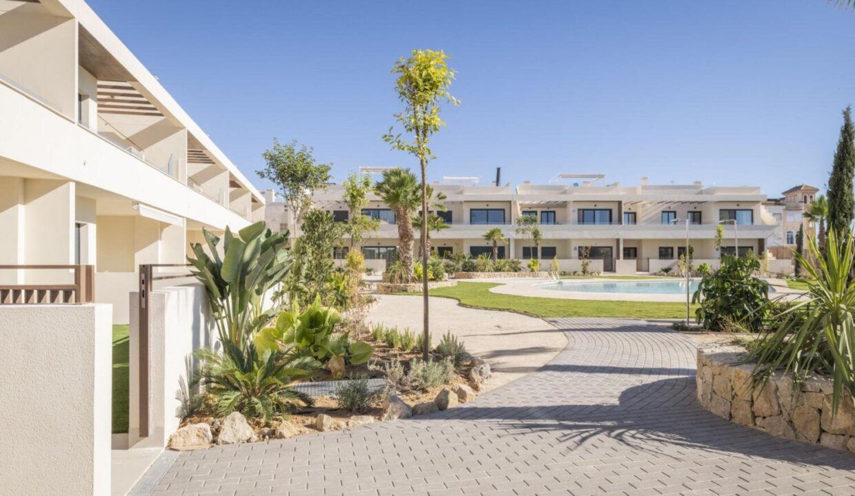 80213-Exclusieve-vrijstaande-villas-in-Sierra-Cortina-30