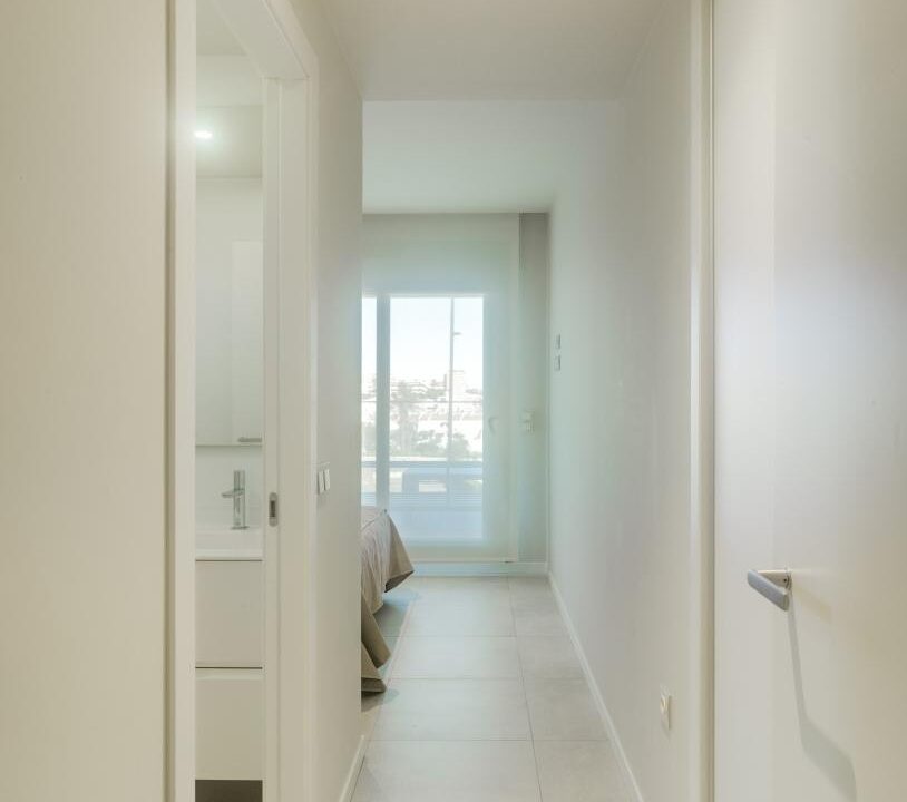 82063-Geweldige-appartementen-in-een-woonwijk-in-Mil-Palmeras-op-100-meter-van-de-zee-7