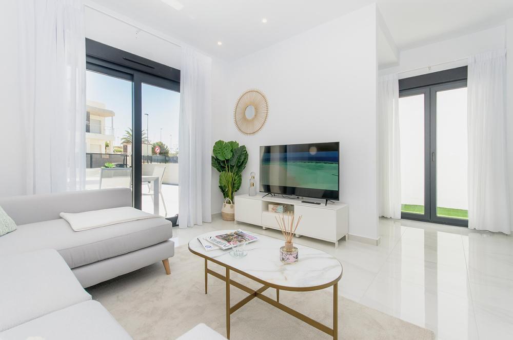 82612-Vrijstaande-villas-in-woonwijk-Entrenaranjos-27