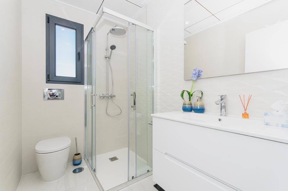 82612-Vrijstaande-villas-in-woonwijk-Entrenaranjos-29