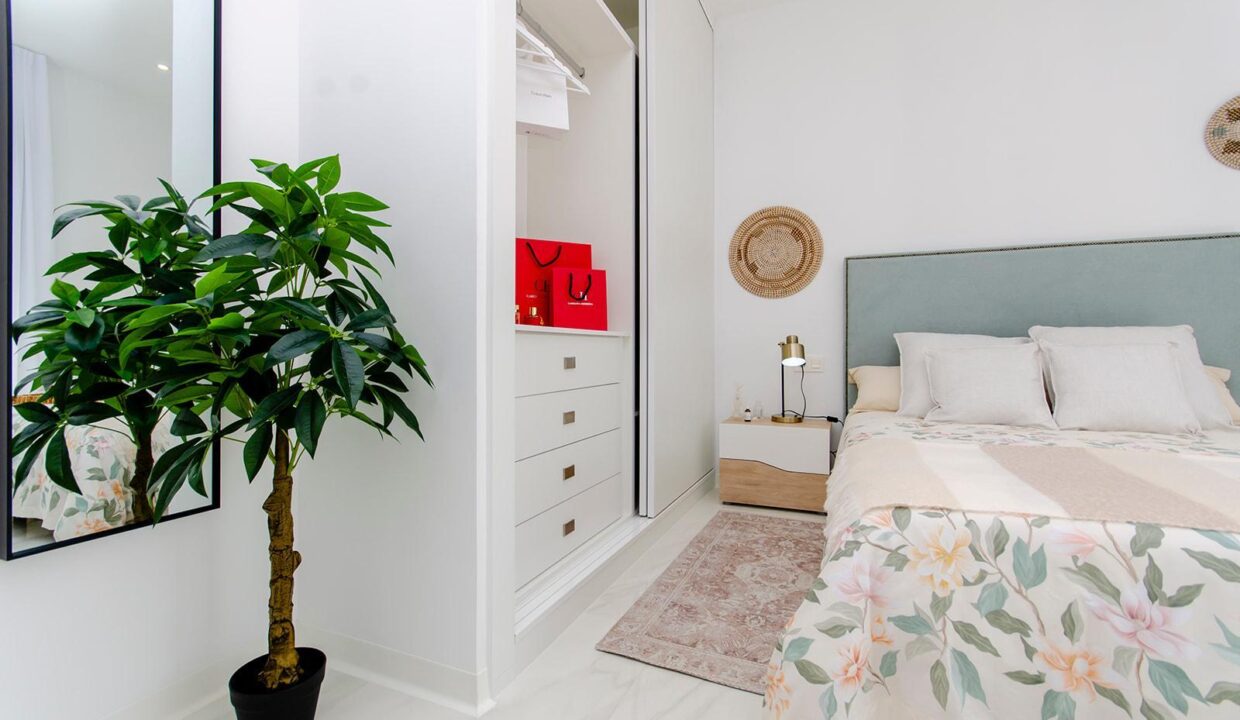 82612-Vrijstaande-villas-in-woonwijk-Entrenaranjos-45