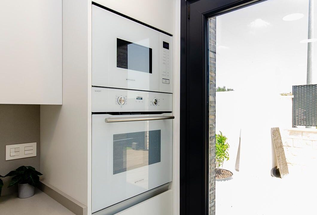 82612-Vrijstaande-villas-in-woonwijk-Entrenaranjos-55