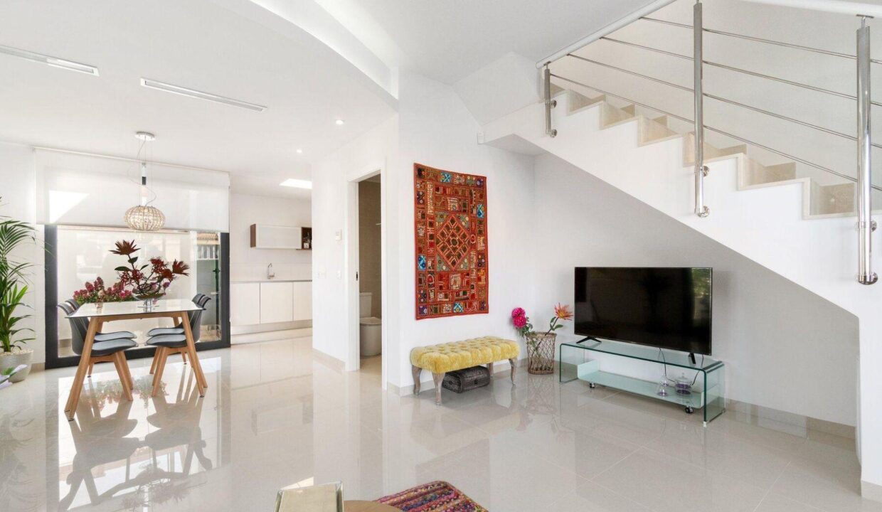 93084-Vrijstaande-villa-in-Los-Montesinos-met-prive-zwembad-3