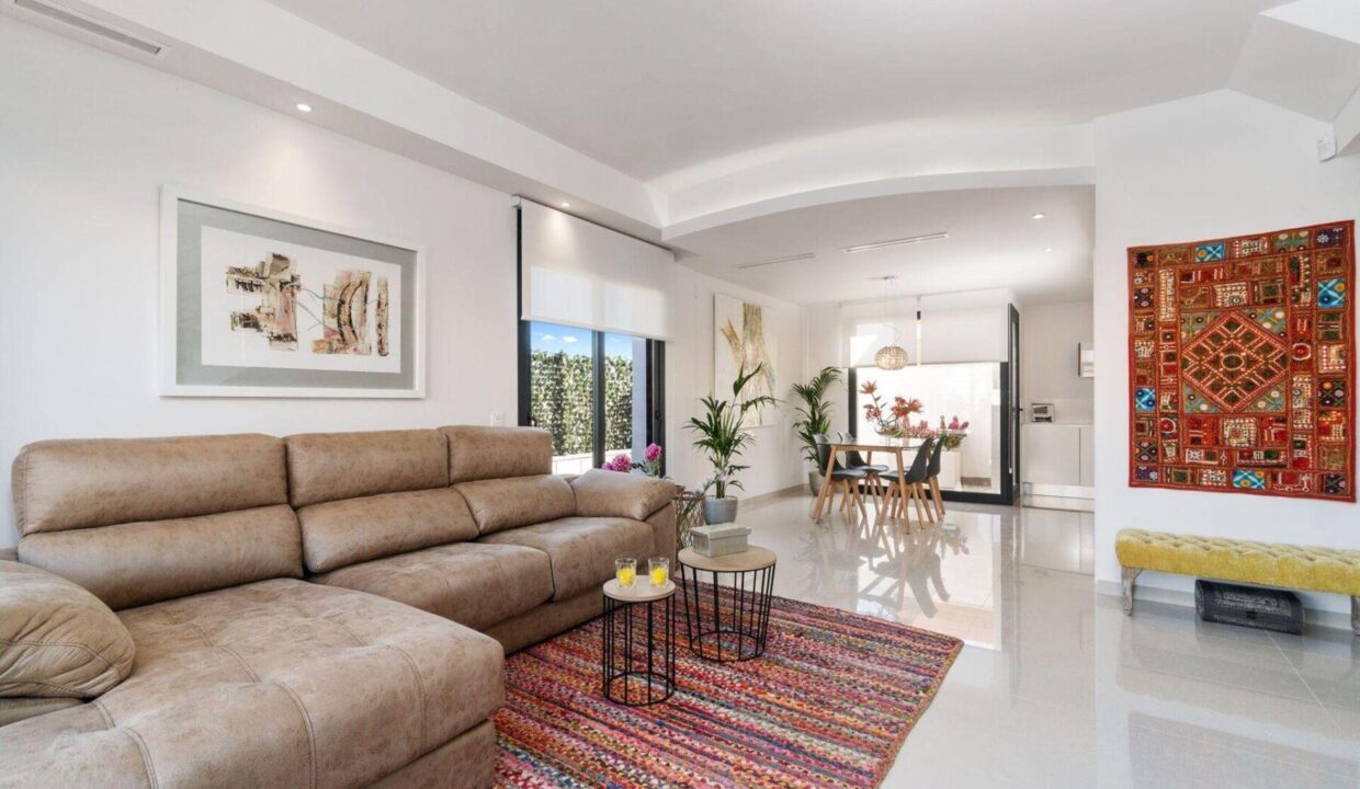 93084-Vrijstaande-villa-in-Los-Montesinos-met-prive-zwembad-7
