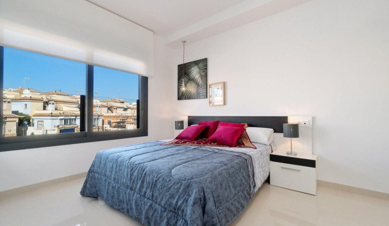93084-Vrijstaande-villa-in-Los-Montesinos-met-prive-zwembad-9