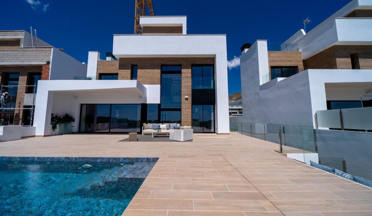 93599-Luxe-vrijstaande-villas-in-Finestrat-met-zeezicht-en-infinity-pool-16