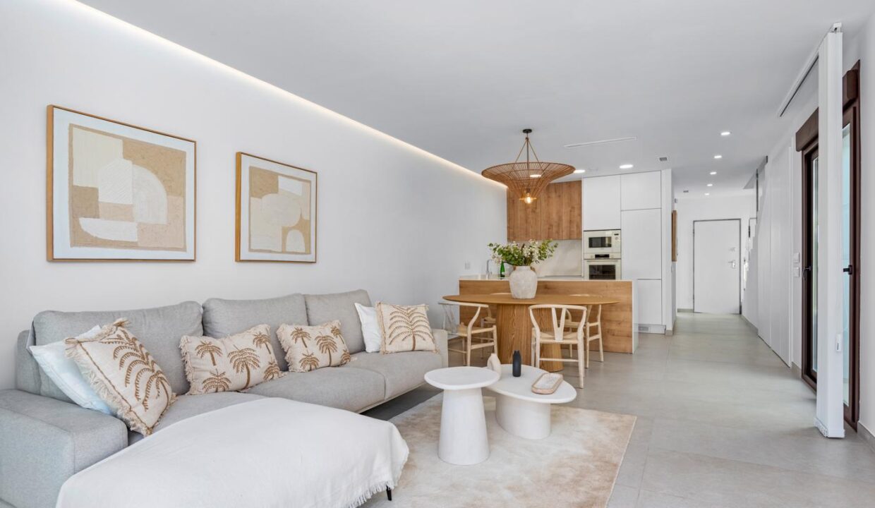 94154-Vrijstaande-villas-in-Mil-Palmeras-op-800-meter-van-het-strand-23
