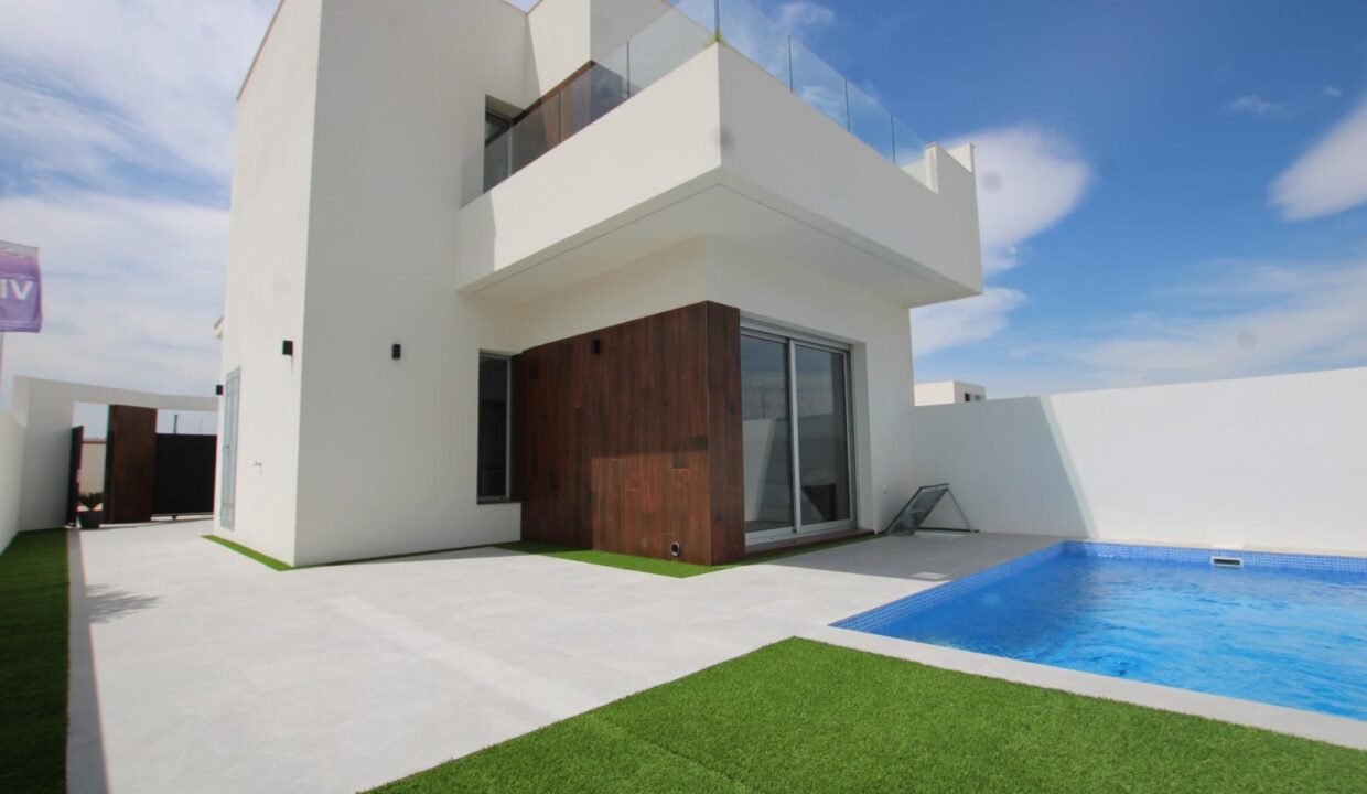94940-Vrijstaande-villas-in-San-Fulgencio-met-prive-zwembad-40