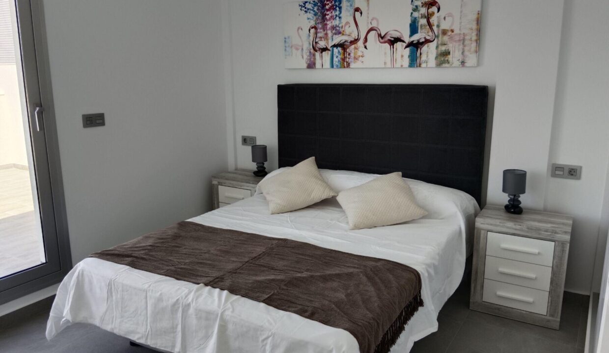 94940-Vrijstaande-villas-in-San-Fulgencio-met-prive-zwembad-46